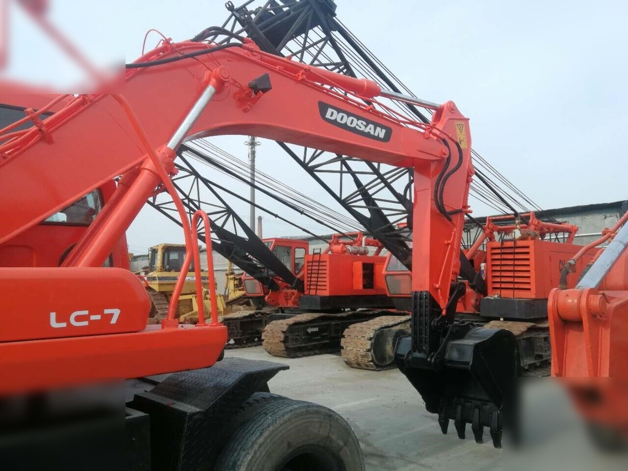 DOOSAN DH150W-7 - מחפר גלגלים: תמונה 2 DOOSAN DH150W-7 - מחפר גלגלים: תמונה 2