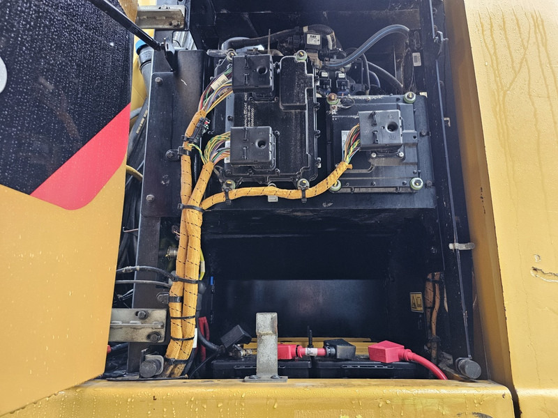 מטפל בפסולת/ תעשייתי Caterpillar MH 3022: תמונה 19