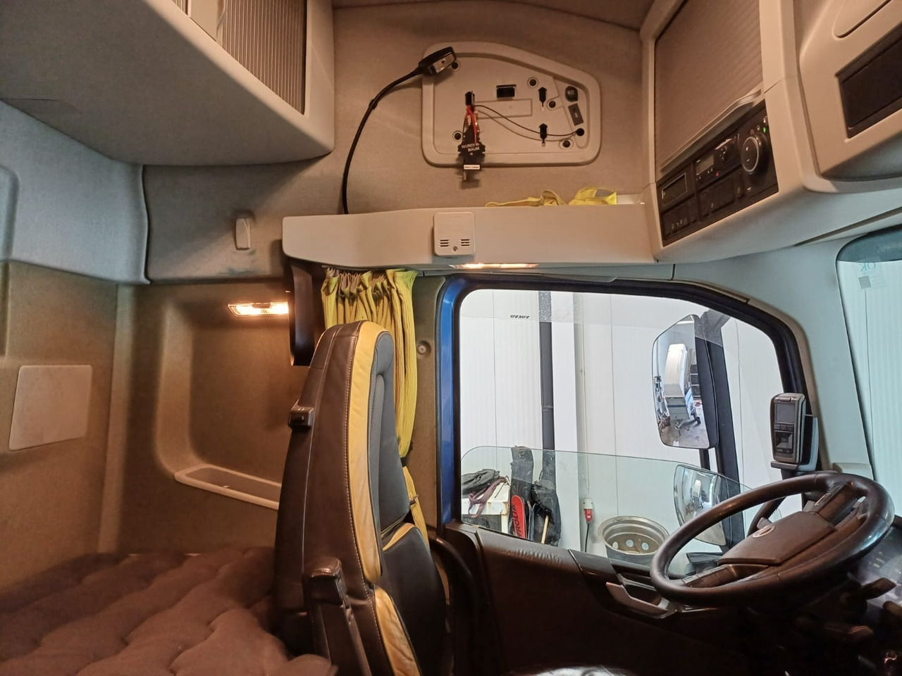 Volvo FH16 750 - משאית עץ, משאית מנוף: תמונה 4 Volvo FH16 750 - משאית עץ, משאית מנוף: תמונה 4