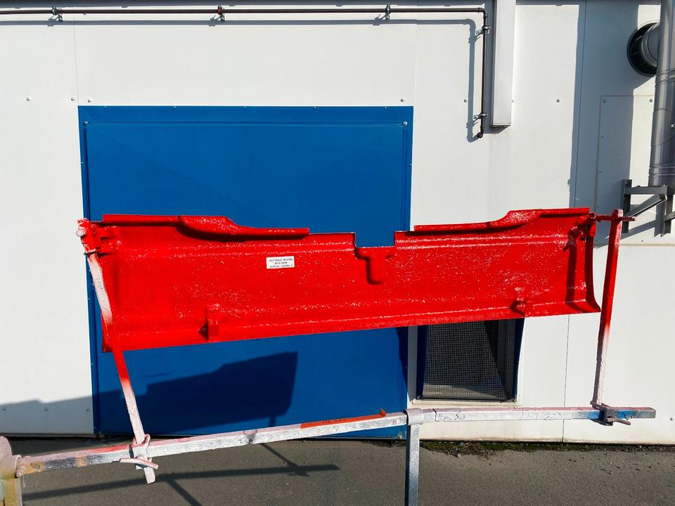 MAN Lions City A21 Heckstoßstange mit AHK Ausschnitt Lackiert UNI-Wunschfarbton OE 88732035011 / 88.73203-5011 *INKL.19% MWST* - פגוש עבור אוטובוס: תמונה 2 MAN Lions City A21 Heckstoßstange mit AHK Ausschnitt Lackiert UNI-Wunschfarbton OE 88732035011 / 88.73203-5011 *INKL.19% MWST* - פגוש עבור אוטובוס: תמונה 2