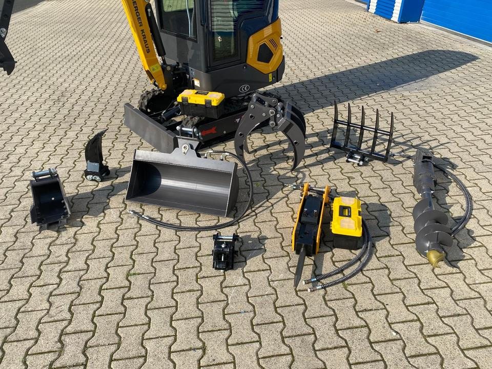 Minibagger BK1250KJSR inkl. großem Zubehörpaket *INKL.19% MWST*BERGER KRAUS*KUBOTA* VERSTELLFAHRWERK*SOFORT!* - מיני מחפר: תמונה 3 Minibagger BK1250KJSR inkl. großem Zubehörpaket *INKL.19% MWST*BERGER KRAUS*KUBOTA* VERSTELLFAHRWERK*SOFORT!* - מיני מחפר: תמונה 3