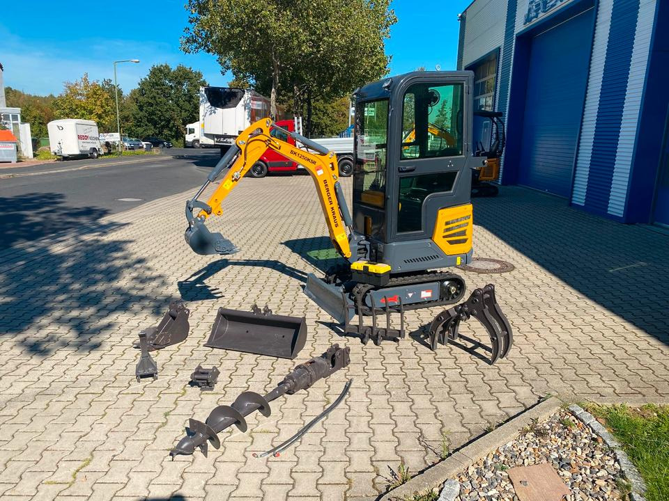 Minibagger BK1250KSR inkl. Zubehörpaket Klein *INKL.19% MWST*KUBOTA*SCHWENKARM*VERSTELLFAHRW*SOFORT!* - מיני מחפר: תמונה 2 Minibagger BK1250KSR inkl. Zubehörpaket Klein *INKL.19% MWST*KUBOTA*SCHWENKARM*VERSTELLFAHRW*SOFORT!* - מיני מחפר: תמונה 2