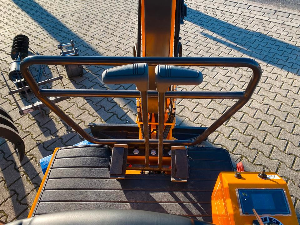 מיני מחפר Minibagger BK1500JS + Zubehör *INKL.19% MWST*BERGER KRAUS*KUBOTA*JOYSTICK*ZUBEHÖRPAKET*SOFORT!*: תמונה 6