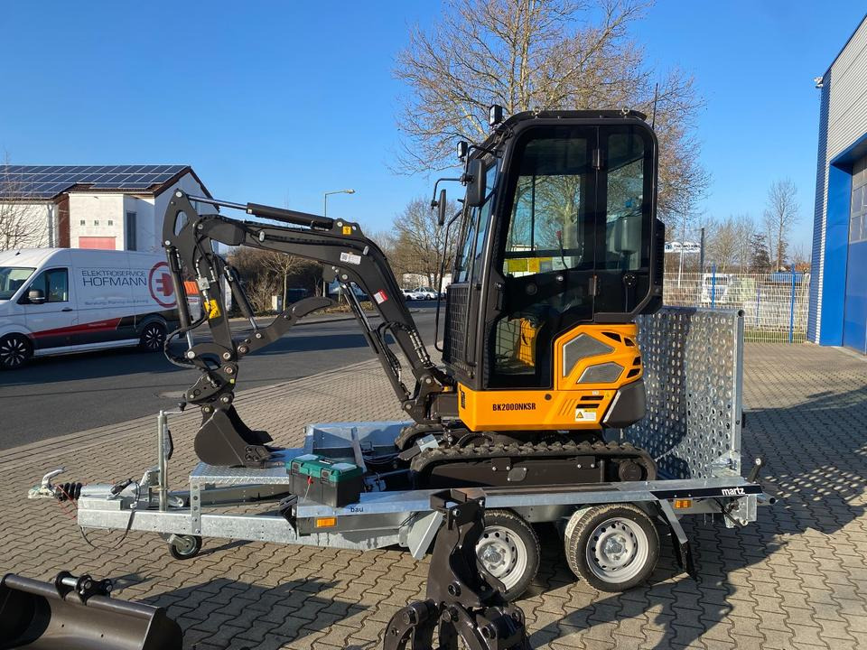 Minibagger BK2000NKSR + Tieflader + Zubehör *INKL.19% MWST*BERGER KRAUS*KUBOTA* KLIMA*SCHWENKARM*VERSTELLFAHRWERK* - מיני מחפר: תמונה 4 Minibagger BK2000NKSR + Tieflader + Zubehör *INKL.19% MWST*BERGER KRAUS*KUBOTA* KLIMA*SCHWENKARM*VERSTELLFAHRWERK* - מיני מחפר: תמונה 4