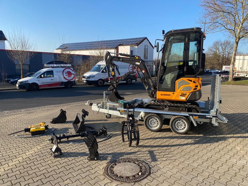 Minibagger BK2000NKSR + Tieflader + Zubehör *INKL.19% MWST*BERGER KRAUS*KUBOTA* KLIMA*SCHWENKARM*VERSTELLFAHRWERK* - מיני מחפר: תמונה 3 Minibagger BK2000NKSR + Tieflader + Zubehör *INKL.19% MWST*BERGER KRAUS*KUBOTA* KLIMA*SCHWENKARM*VERSTELLFAHRWERK* - מיני מחפר: תמונה 3