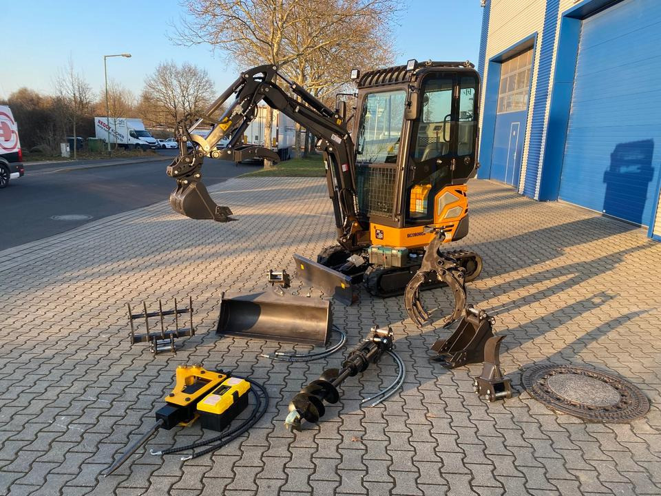Minibagger BK2000NKSR inkl. Zubehörpaket *INKL.19% MWST*BERGER KRAUS*KUBOTA* KLIMA*SCHWENKARM*VERSTELLFAHRWERK* - מיני מחפר: תמונה 1 Minibagger BK2000NKSR inkl. Zubehörpaket *INKL.19% MWST*BERGER KRAUS*KUBOTA* KLIMA*SCHWENKARM*VERSTELLFAHRWERK* - מיני מחפר: תמונה 1