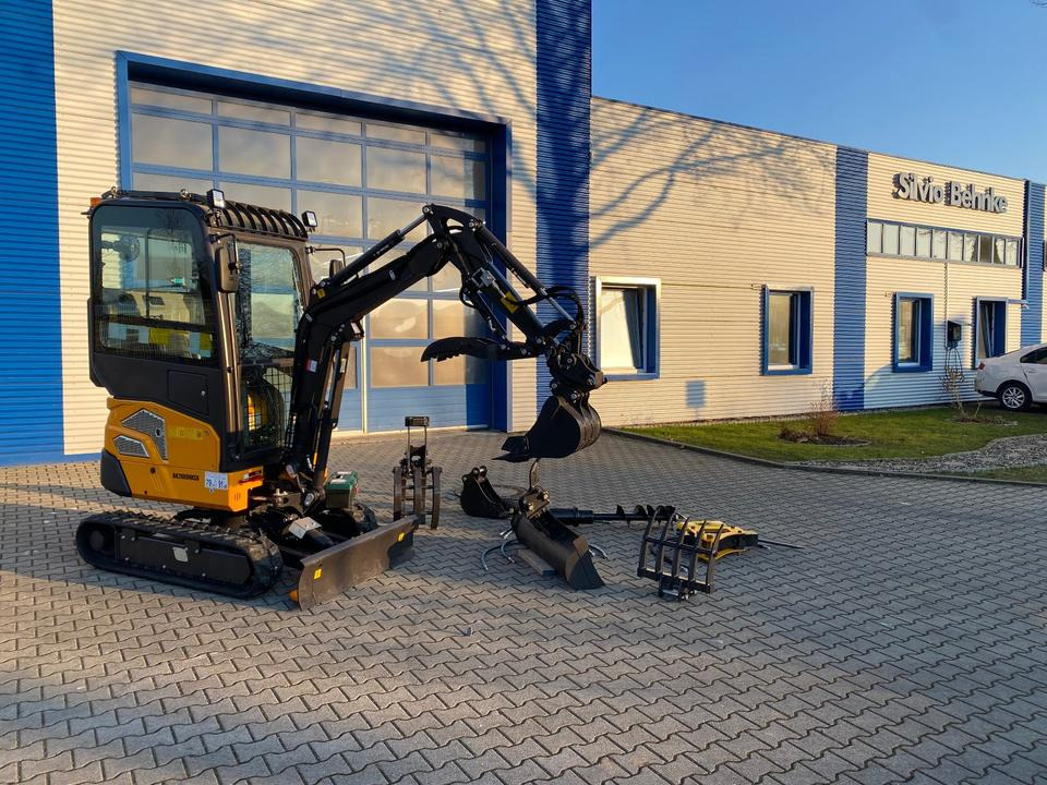 Minibagger BK2000NKSR inkl. Zubehörpaket *INKL.19% MWST*BERGER KRAUS*KUBOTA* KLIMA*SCHWENKARM*VERSTELLFAHRWERK* - מיני מחפר: תמונה 5 Minibagger BK2000NKSR inkl. Zubehörpaket *INKL.19% MWST*BERGER KRAUS*KUBOTA* KLIMA*SCHWENKARM*VERSTELLFAHRWERK* - מיני מחפר: תמונה 5