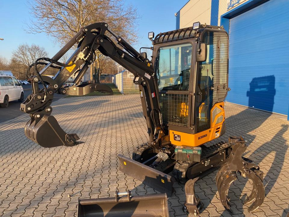 Minibagger BK2000NKSR inkl. Zubehörpaket *INKL.19% MWST*BERGER KRAUS*KUBOTA* KLIMA*SCHWENKARM*VERSTELLFAHRWERK* - מיני מחפר: תמונה 4 Minibagger BK2000NKSR inkl. Zubehörpaket *INKL.19% MWST*BERGER KRAUS*KUBOTA* KLIMA*SCHWENKARM*VERSTELLFAHRWERK* - מיני מחפר: תמונה 4