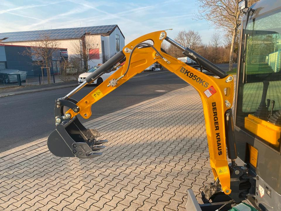 Minibagger BK950KS + Schaufelpaket *INKL.19% MWST*BERGER KRAUS*KABINE*SOFORT!* - מיני מחפר: תמונה 4 Minibagger BK950KS + Schaufelpaket *INKL.19% MWST*BERGER KRAUS*KABINE*SOFORT!* - מיני מחפר: תמונה 4