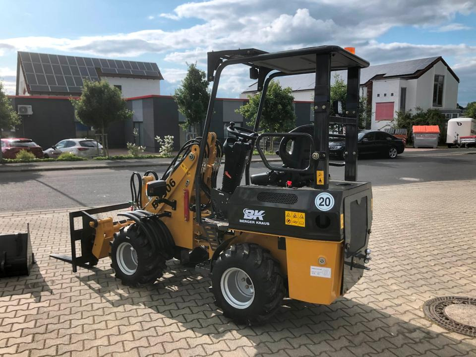 Radlader / Hoflader BK906 *INKL.19% MWST*PERKINS*BERGER KRAUS*GABELPAKET*CE*EURO - מעמיס קומפקטי: תמונה 4 Radlader / Hoflader BK906 *INKL.19% MWST*PERKINS*BERGER KRAUS*GABELPAKET*CE*EURO - מעמיס קומפקטי: תמונה 4
