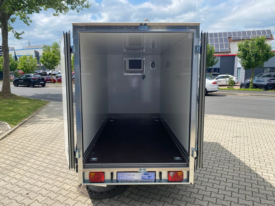 Vermietung / Kühlanhänger 2700KG / Nutzlast 2066KG / Kühlkoffer / Catering / Veranstaltung / Messe - קרון נגרר עם קירור: תמונה 4 Vermietung / Kühlanhänger 2700KG / Nutzlast 2066KG / Kühlkoffer / Catering / Veranstaltung / Messe - קרון נגרר עם קירור: תמונה 4