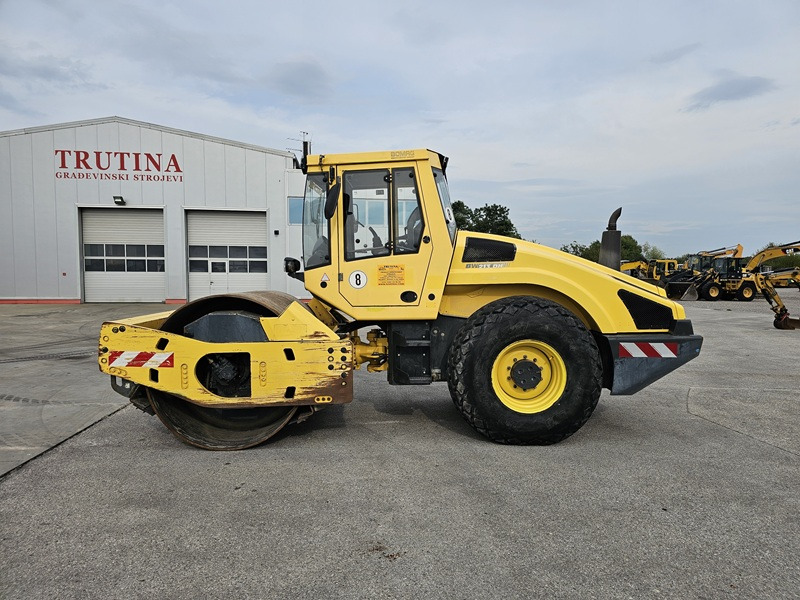 BOMAG BW213DH-4 BVC - מדחס: תמונה 1 BOMAG BW213DH-4 BVC - מדחס: תמונה 1