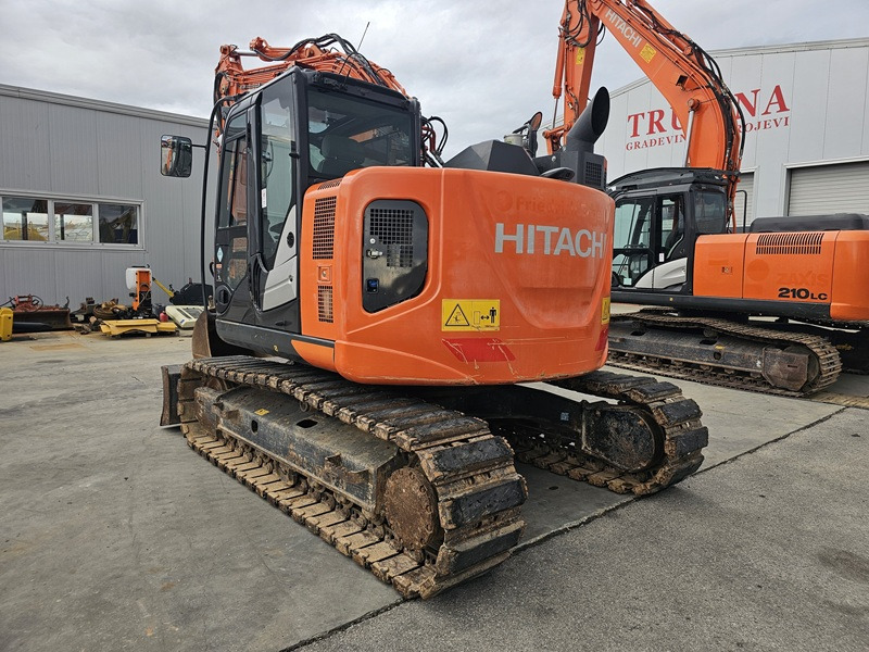HITACHI ZX135US-6 - מכונת בנייה: תמונה 2 HITACHI ZX135US-6 - מכונת בנייה: תמונה 2