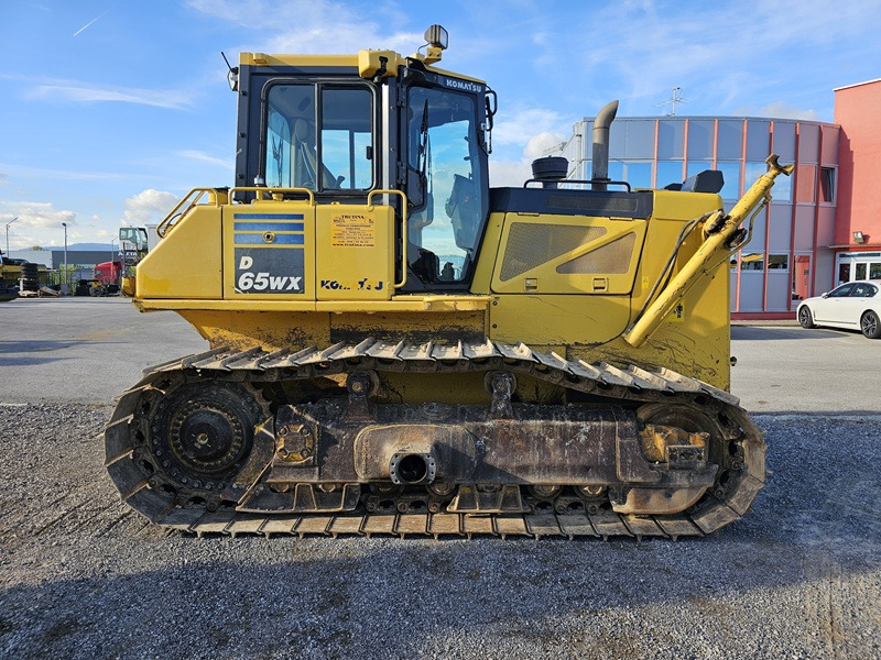 KOMATSU D65WX-17 - דחפור: תמונה 5 KOMATSU D65WX-17 - דחפור: תמונה 5