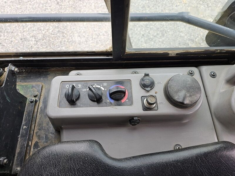 הַחכָּרָה Komatsu D61 PX-23 Komatsu D61 PX-23: תמונה 10