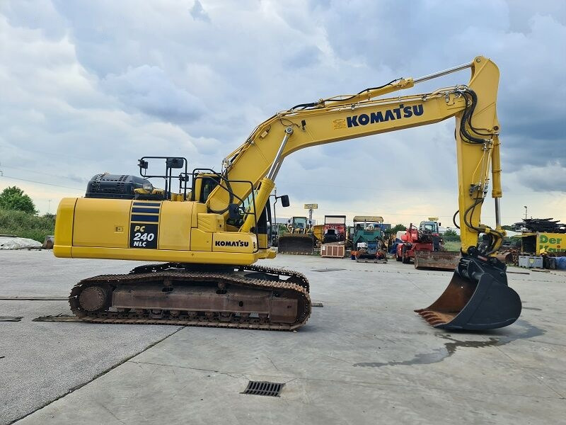 Komatsu PC240NLC-11 - מחפר סורק: תמונה 4 Komatsu PC240NLC-11 - מחפר סורק: תמונה 4