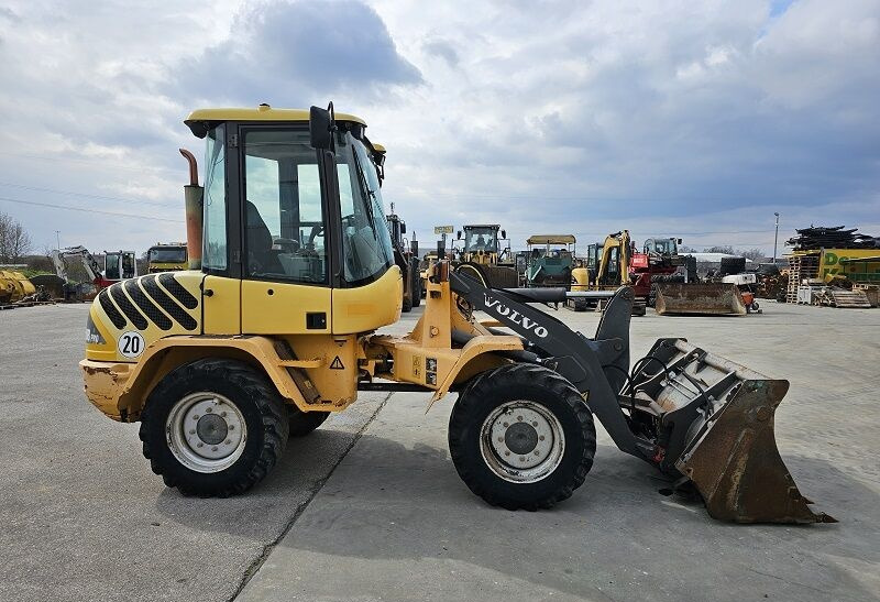 Volvo L30B - מעמיס: תמונה 4 Volvo L30B - מעמיס: תמונה 4