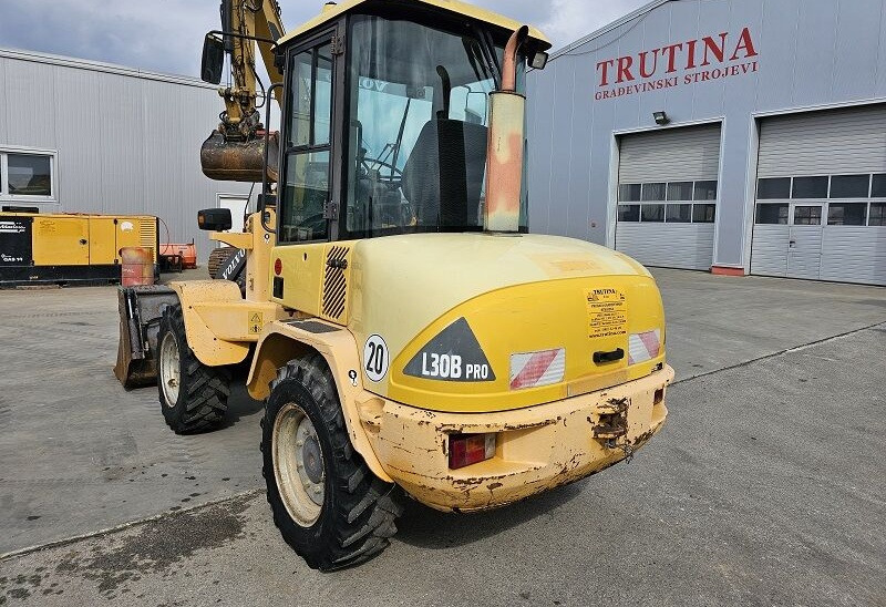 Volvo L30B - מעמיס: תמונה 2 Volvo L30B - מעמיס: תמונה 2