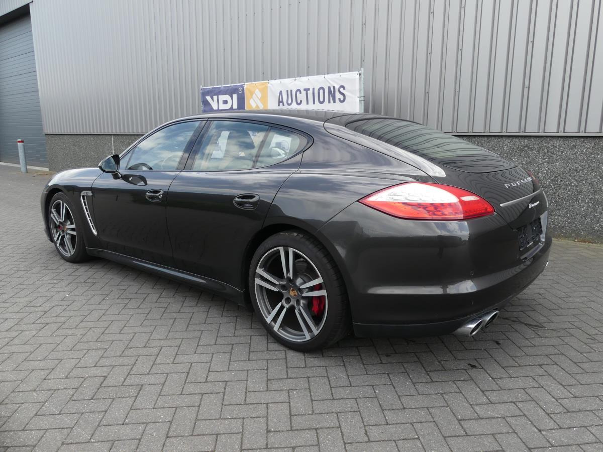 Porsche Panamera, Platina Edition - סדאן: תמונה 4 Porsche Panamera, Platina Edition - סדאן: תמונה 4