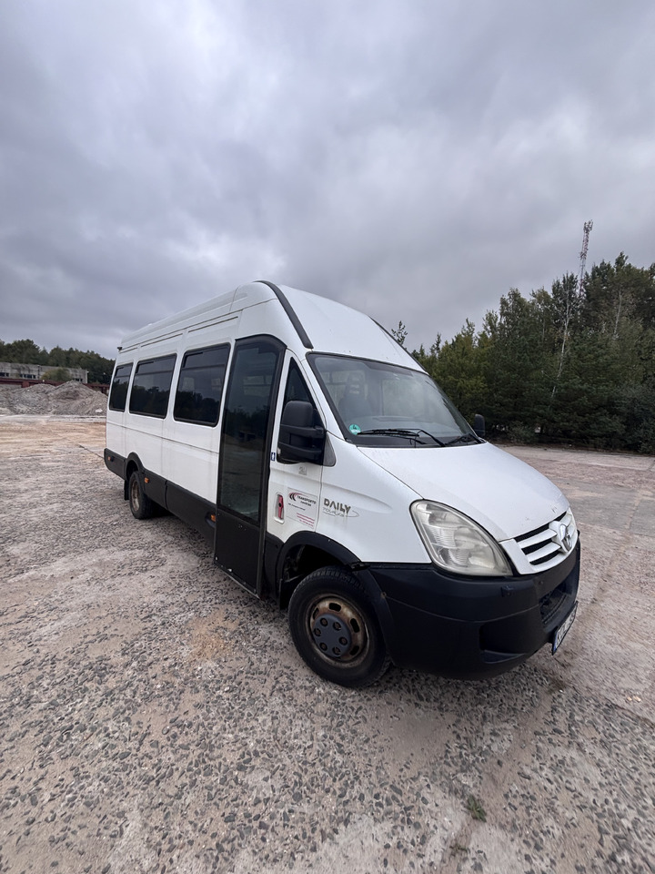 IVECO Daily - מיניבוס, כלי רכב מסחרי לנוסעים: תמונה 3 IVECO Daily - מיניבוס, כלי רכב מסחרי לנוסעים: תמונה 3