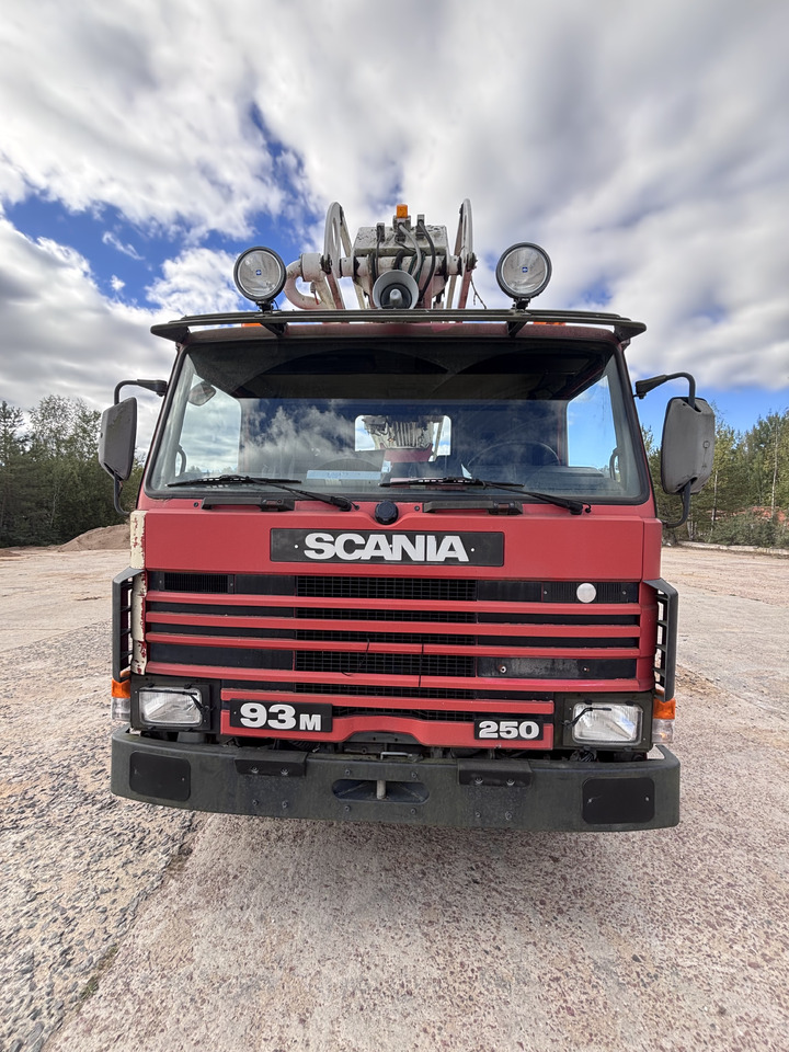 SCANIA - משאית אש: תמונה 2 SCANIA - משאית אש: תמונה 2