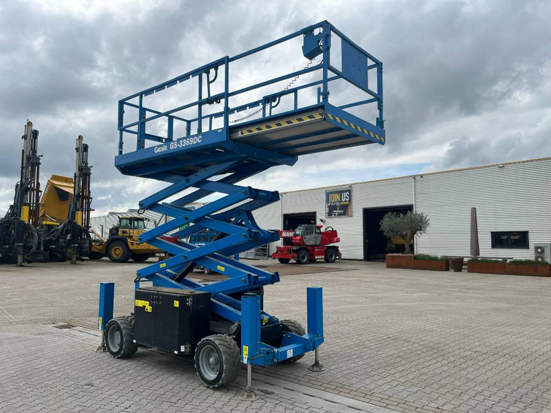 Genie GS 3369 DC - מעלית מספריים: תמונה 4 Genie GS 3369 DC - מעלית מספריים: תמונה 4