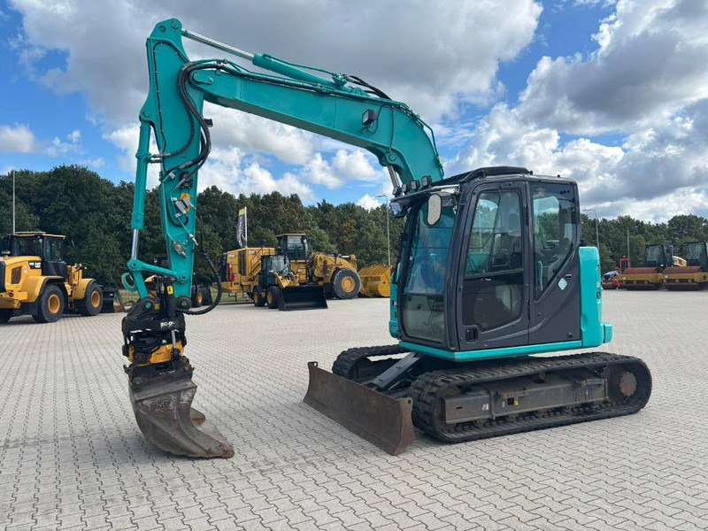Kobelco SK 75 SR-3E - מיני מחפר: תמונה 1 Kobelco SK 75 SR-3E - מיני מחפר: תמונה 1