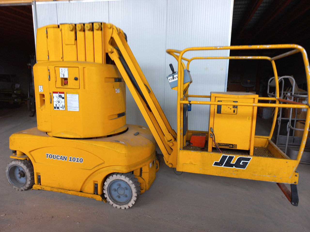 GROVE TOUCAN 1010 - מעלית תורן אנכית: תמונה 1 GROVE TOUCAN 1010 - מעלית תורן אנכית: תמונה 1