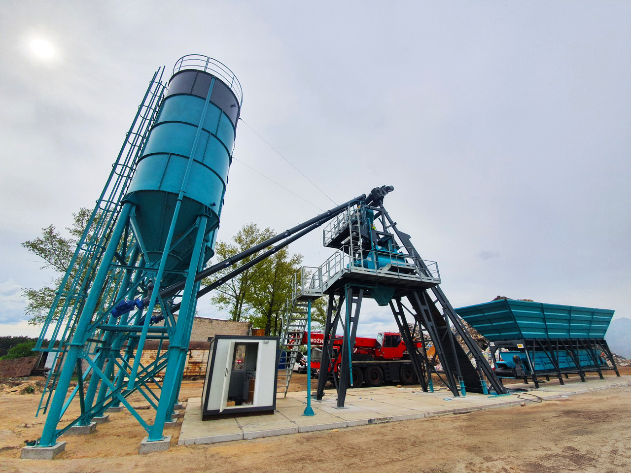 Constmach 100 m³/h Compact Concrete Batching Plant - מנחית בטון: תמונה 3 Constmach 100 m³/h Compact Concrete Batching Plant - מנחית בטון: תמונה 3