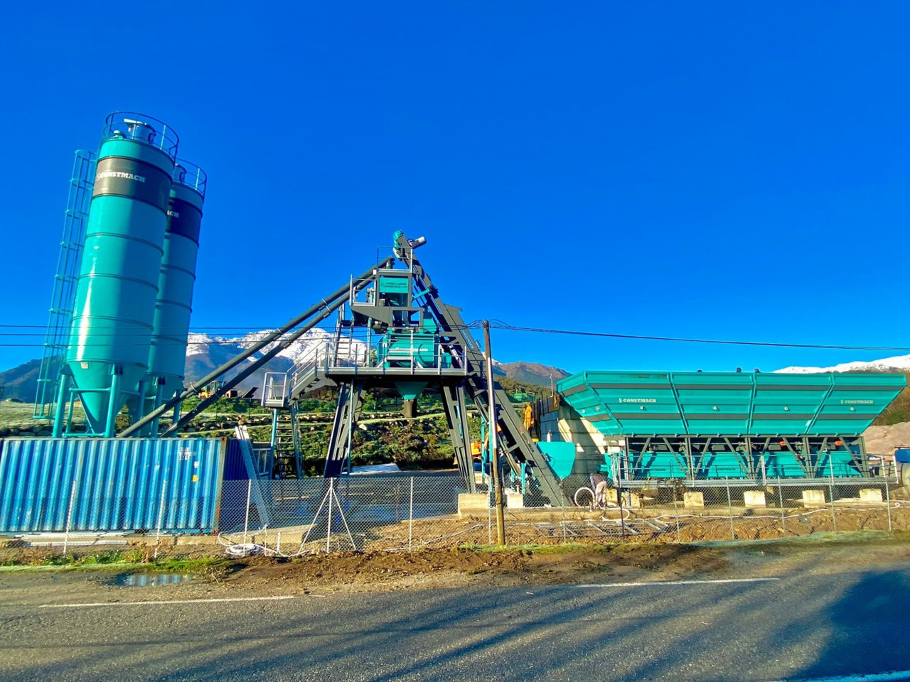 Constmach 100 m³/h Compact Concrete Batching Plant - מנחית בטון: תמונה 2 Constmach 100 m³/h Compact Concrete Batching Plant - מנחית בטון: תמונה 2