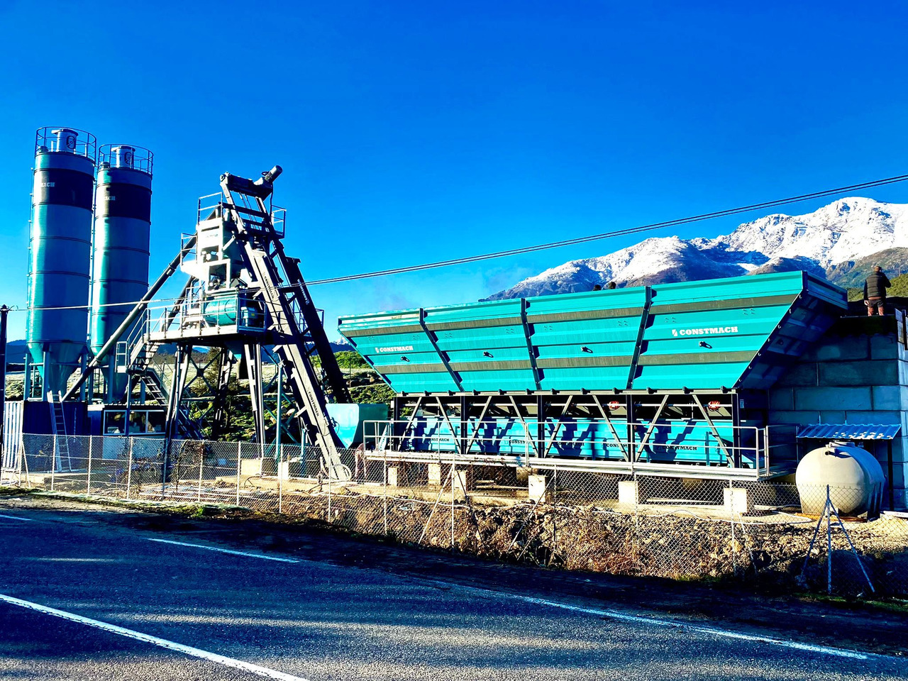 Constmach 100 m³/h Compact Concrete Batching Plant - מנחית בטון: תמונה 1 Constmach 100 m³/h Compact Concrete Batching Plant - מנחית בטון: תמונה 1