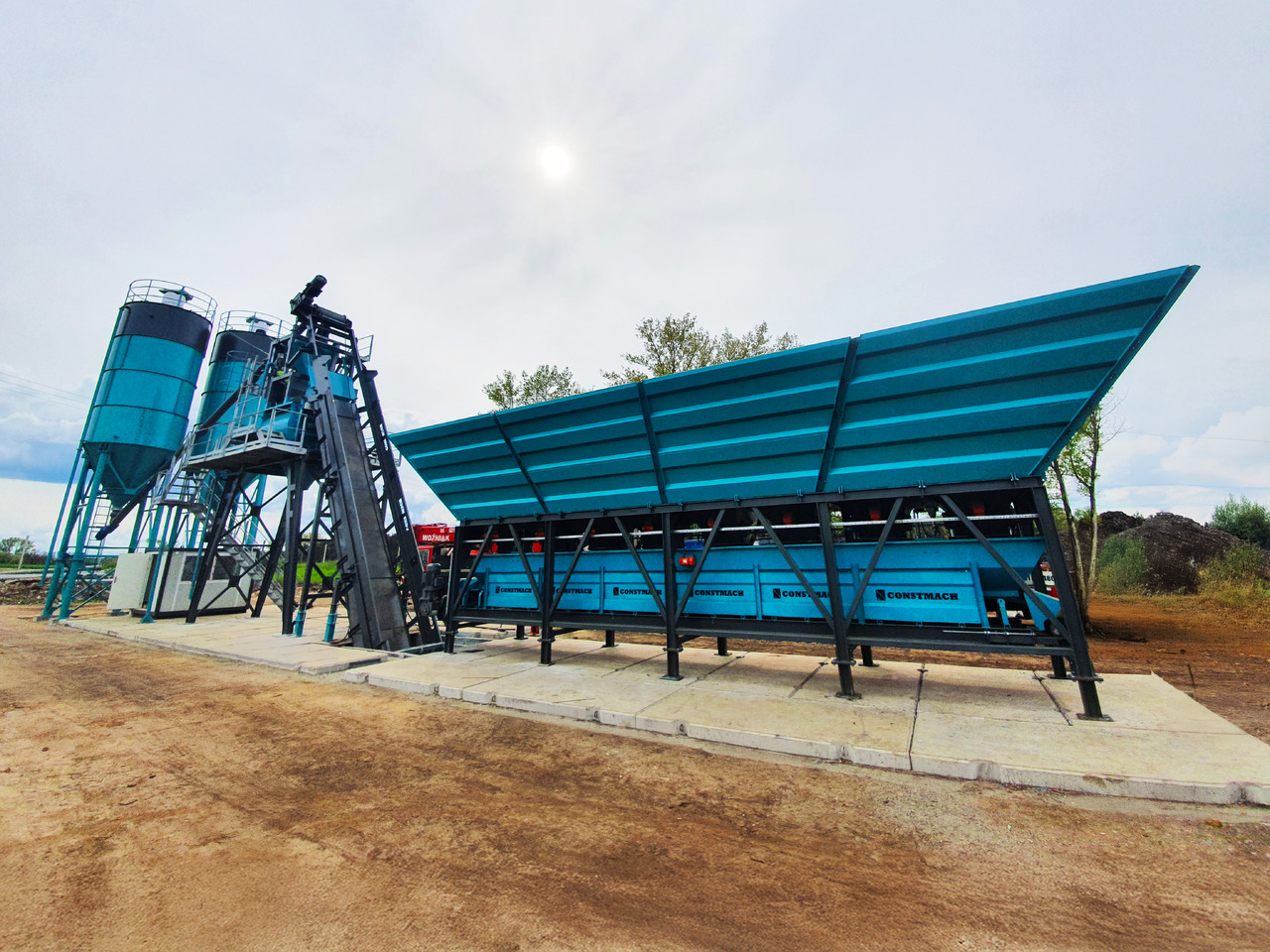Constmach 100 m³/h Compact Concrete Batching Plant - מנחית בטון: תמונה 4 Constmach 100 m³/h Compact Concrete Batching Plant - מנחית בטון: תמונה 4