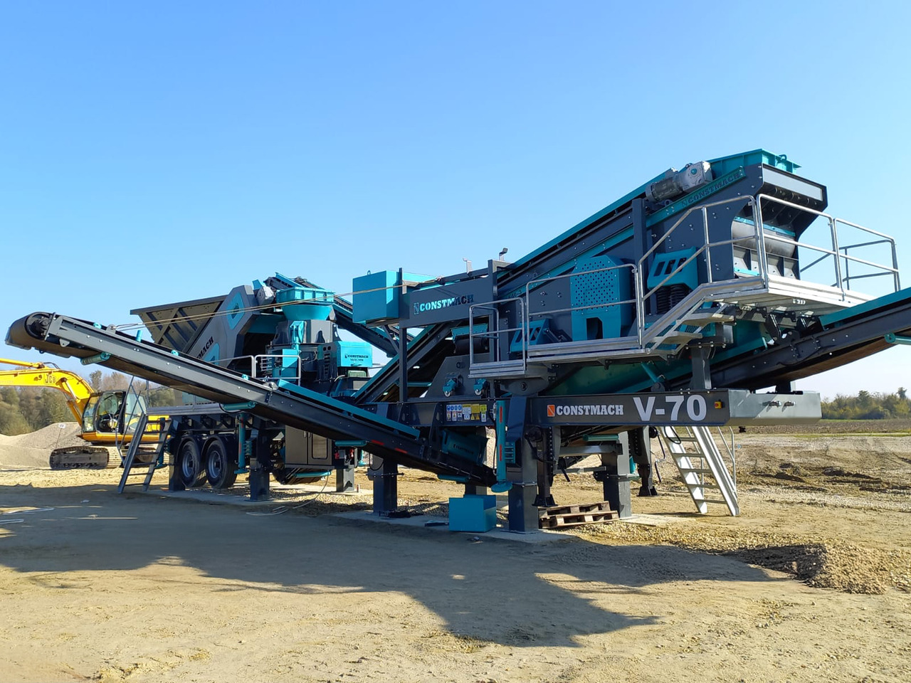 Constmach 200 T/H Capacity Vertical Shaft Mobile Crusher - מגרסה ניידת: תמונה 1 Constmach 200 T/H Capacity Vertical Shaft Mobile Crusher - מגרסה ניידת: תמונה 1
