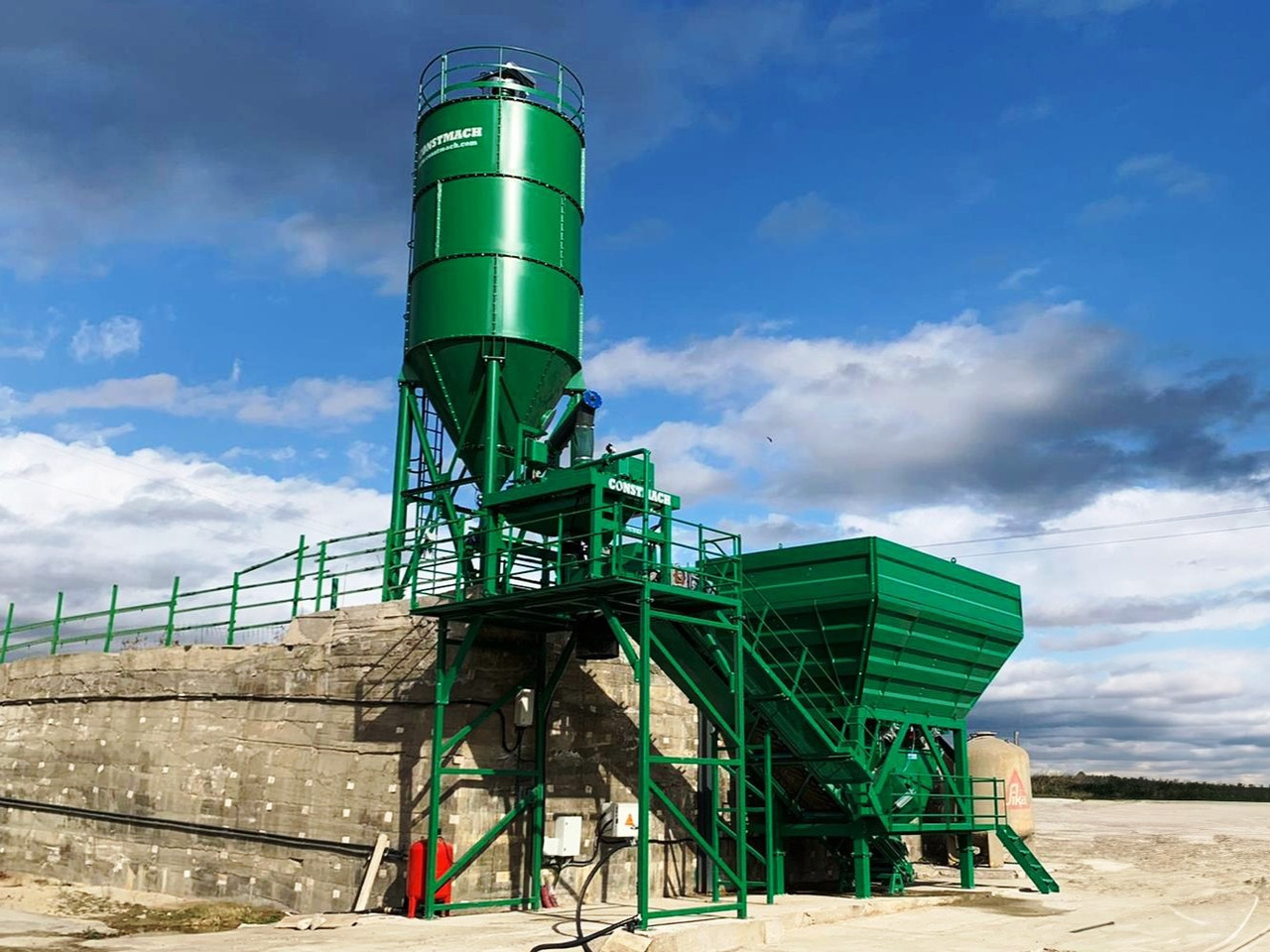 Constmach 60 m³/h Dry Type Concrete Batching Plant - מנחית בטון: תמונה 2 Constmach 60 m³/h Dry Type Concrete Batching Plant - מנחית בטון: תמונה 2