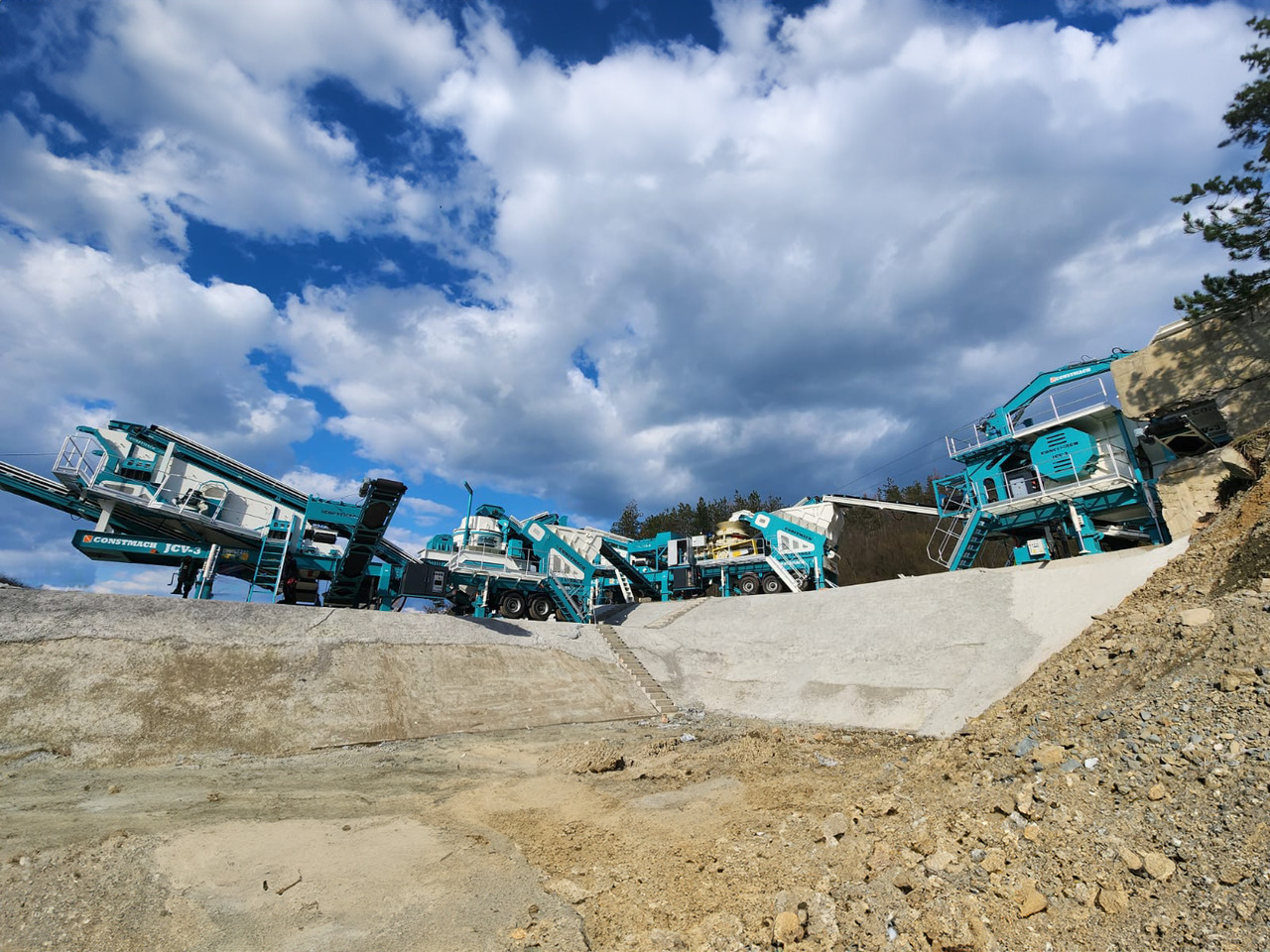 Constmach Mobile Impact Crushing Station With A Production Capacity Of 300 Tons - מגרסה ניידת: תמונה 3 Constmach Mobile Impact Crushing Station With A Production Capacity Of 300 Tons - מגרסה ניידת: תמונה 3