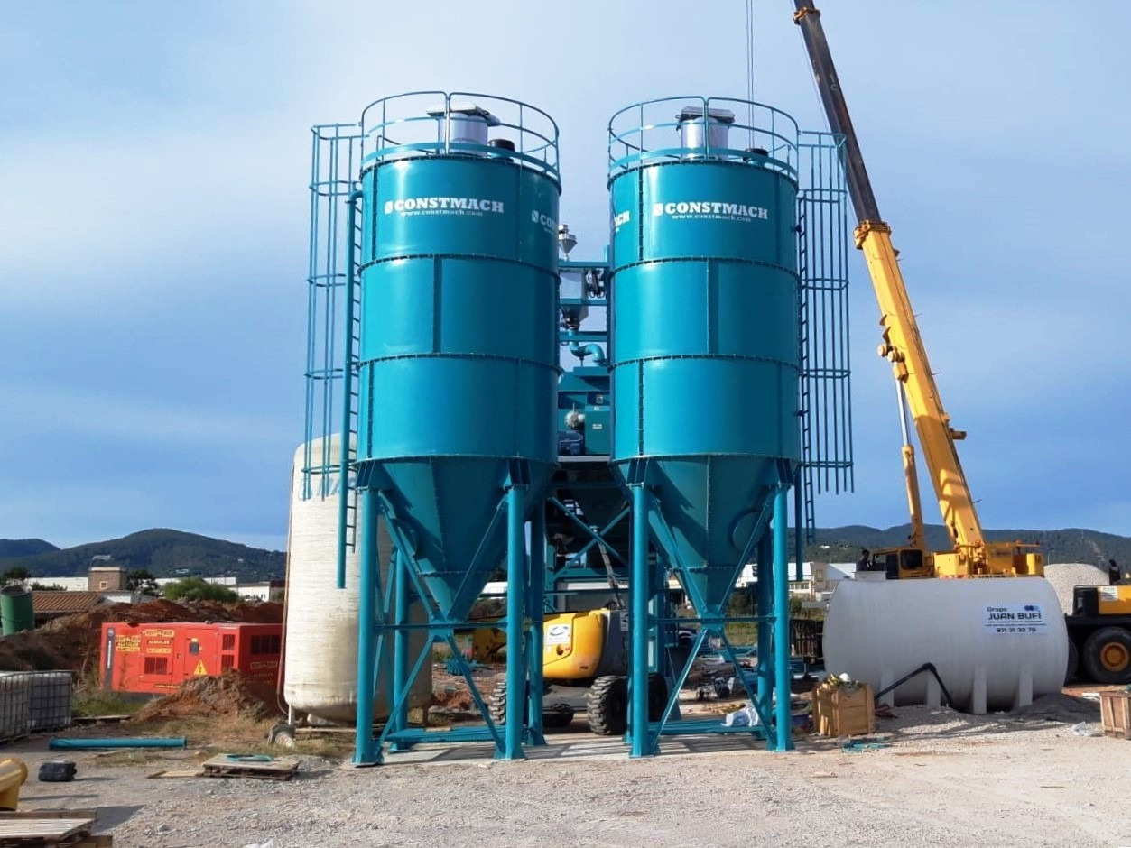 Constmach Silo à Ciment d'une Capacité de 50 Tonnes - סילו מלט: תמונה 1 Constmach Silo à Ciment d'une Capacité de 50 Tonnes - סילו מלט: תמונה 1