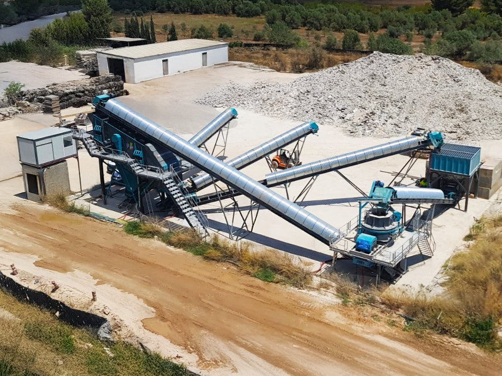 Constmach Stationary Stone Crushing and Screening Plant 50 to 1,000 TPH - מגרסה: תמונה 1 Constmach Stationary Stone Crushing and Screening Plant 50 to 1,000 TPH - מגרסה: תמונה 1