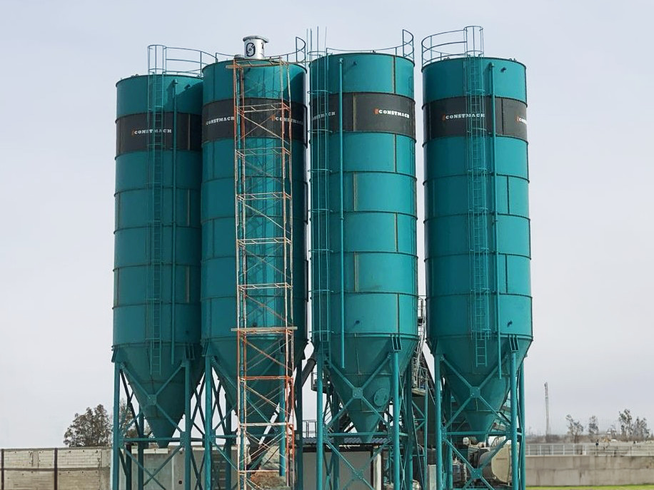 Constmach Zement Silo mit 200 Tonnen Kapazität - סילו מלט: תמונה 1 Constmach Zement Silo mit 200 Tonnen Kapazität - סילו מלט: תמונה 1
