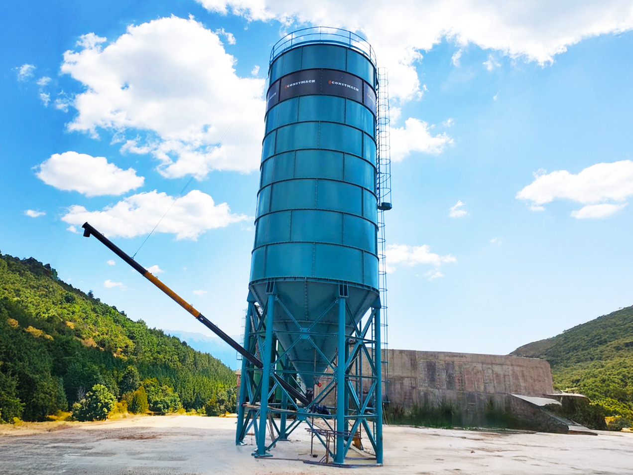 Constmach Zement Silo mit 500 Tonnen Kapazität - סילו מלט: תמונה 1 Constmach Zement Silo mit 500 Tonnen Kapazität - סילו מלט: תמונה 1