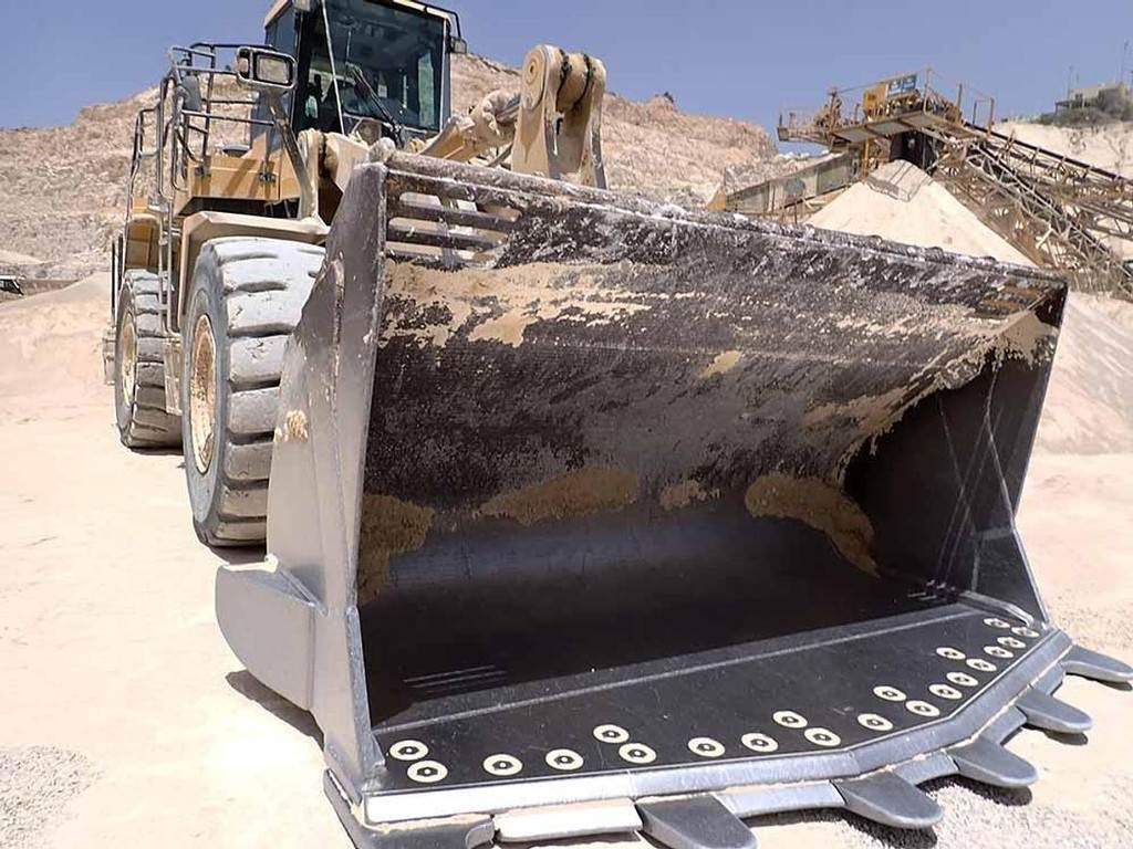 Komatsu WA600-8EO - מעמיס גלגלים: תמונה 3 Komatsu WA600-8EO - מעמיס גלגלים: תמונה 3