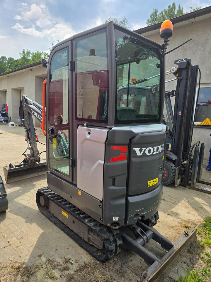 VOLVO EC 18 E - מיני מחפר: תמונה 4 VOLVO EC 18 E - מיני מחפר: תמונה 4