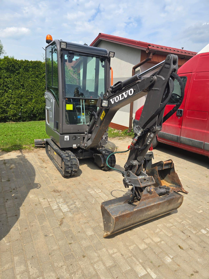 VOLVO EC 18 E - מיני מחפר: תמונה 2 VOLVO EC 18 E - מיני מחפר: תמונה 2