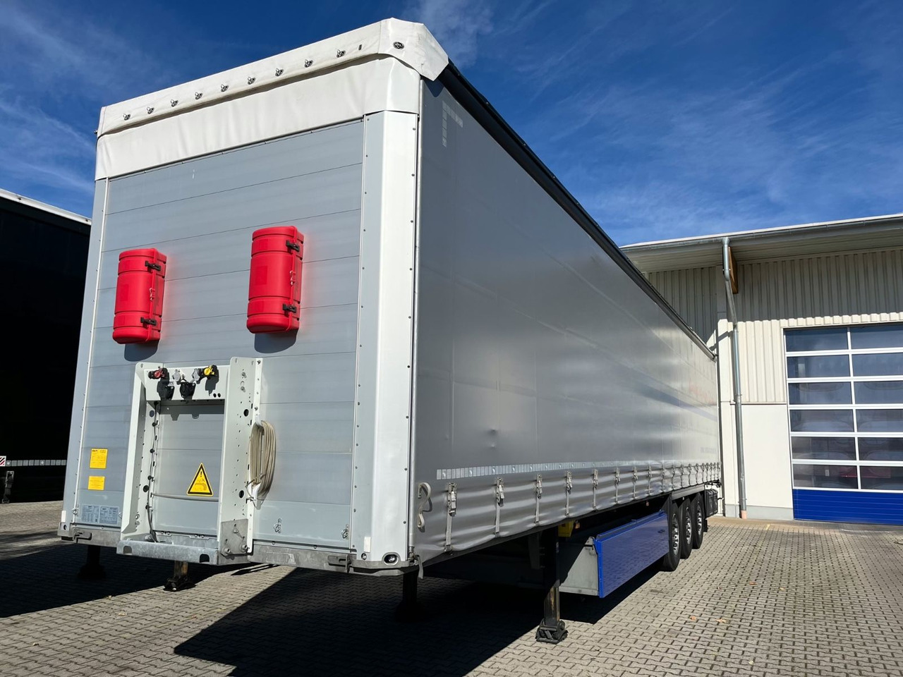 Schmitz Cargobull SCS 24 Bordwand - סמיטריילר עם וילונות צד: תמונה 2 Schmitz Cargobull SCS 24 Bordwand - סמיטריילר עם וילונות צד: תמונה 2