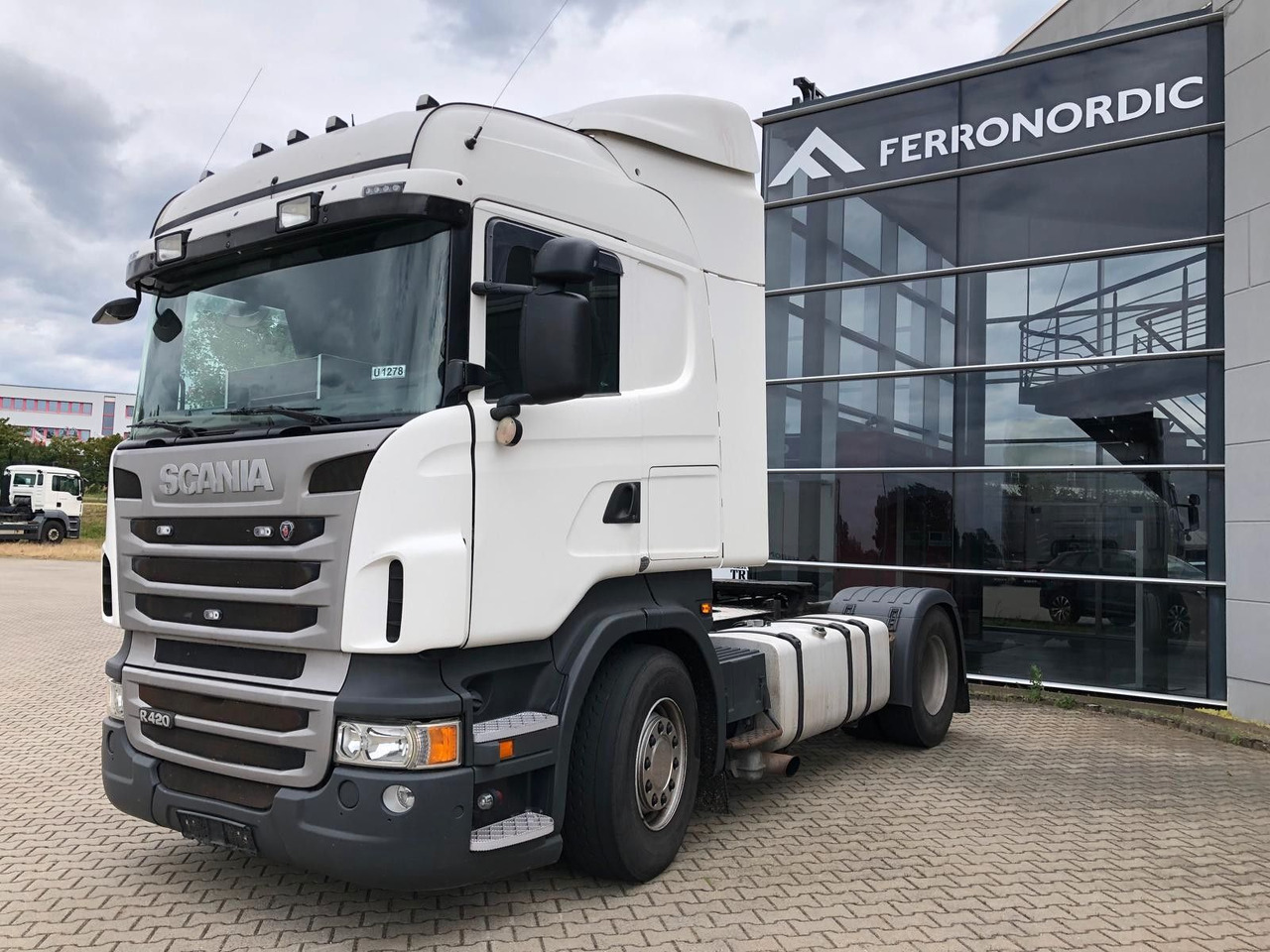 Scania R420 PTO*Automatik mit Kupplungspedale - יחידת טרקטור: תמונה 2 Scania R420 PTO*Automatik mit Kupplungspedale - יחידת טרקטור: תמונה 2