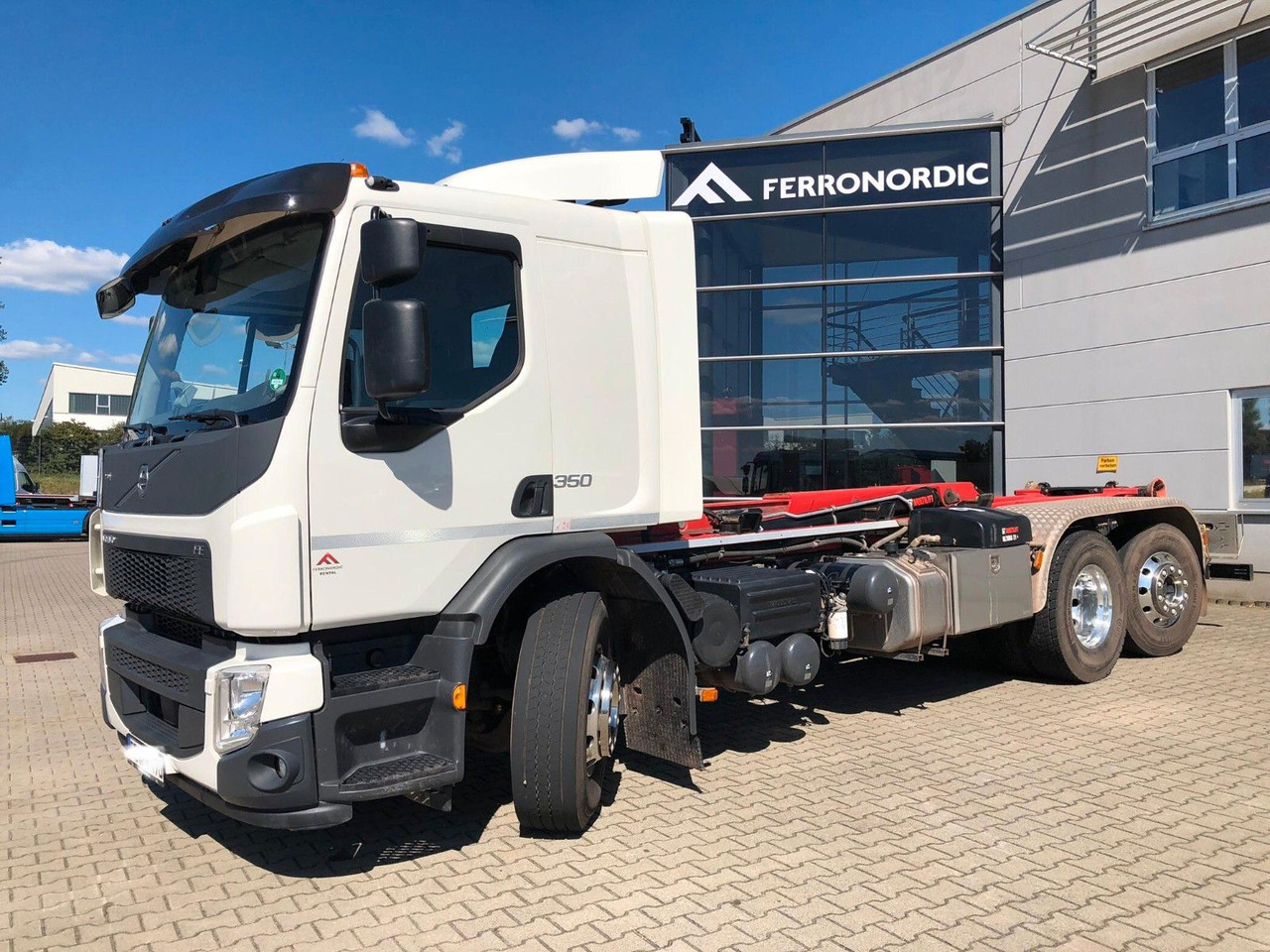 Volvo FE 350 6x2 Lenkachse*Alufelgen*HIAB*AHK*Klima - משאית הרמת וו: תמונה 2 Volvo FE 350 6x2 Lenkachse*Alufelgen*HIAB*AHK*Klima - משאית הרמת וו: תמונה 2