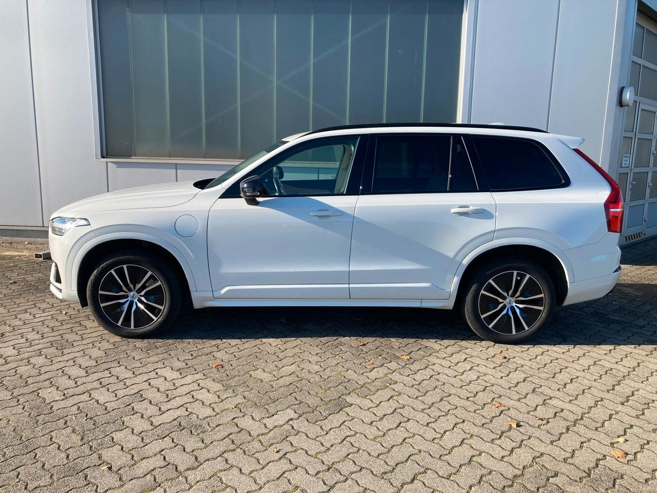 Volvo XC 90 T8 R-Des. Exp. Rech. Pl.-In Hybr. AWD 7-S. - SUV: תמונה 2 Volvo XC 90 T8 R-Des. Exp. Rech. Pl.-In Hybr. AWD 7-S. - SUV: תמונה 2