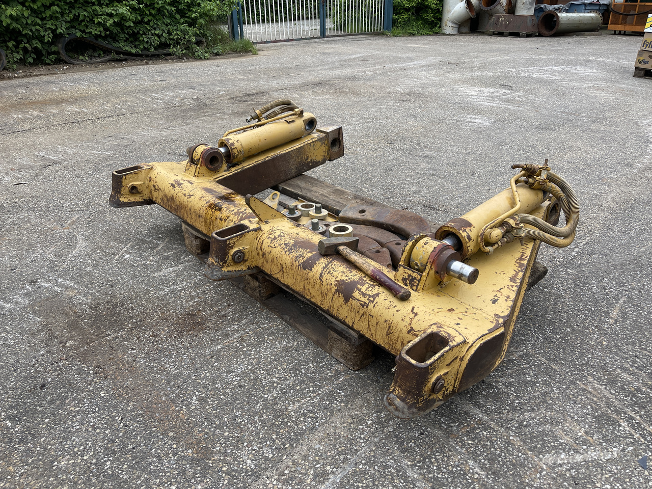 CATERPILLAR Multi Shank - מרטש עבור מעמיס זוחל: תמונה 5 CATERPILLAR Multi Shank - מרטש עבור מעמיס זוחל: תמונה 5
