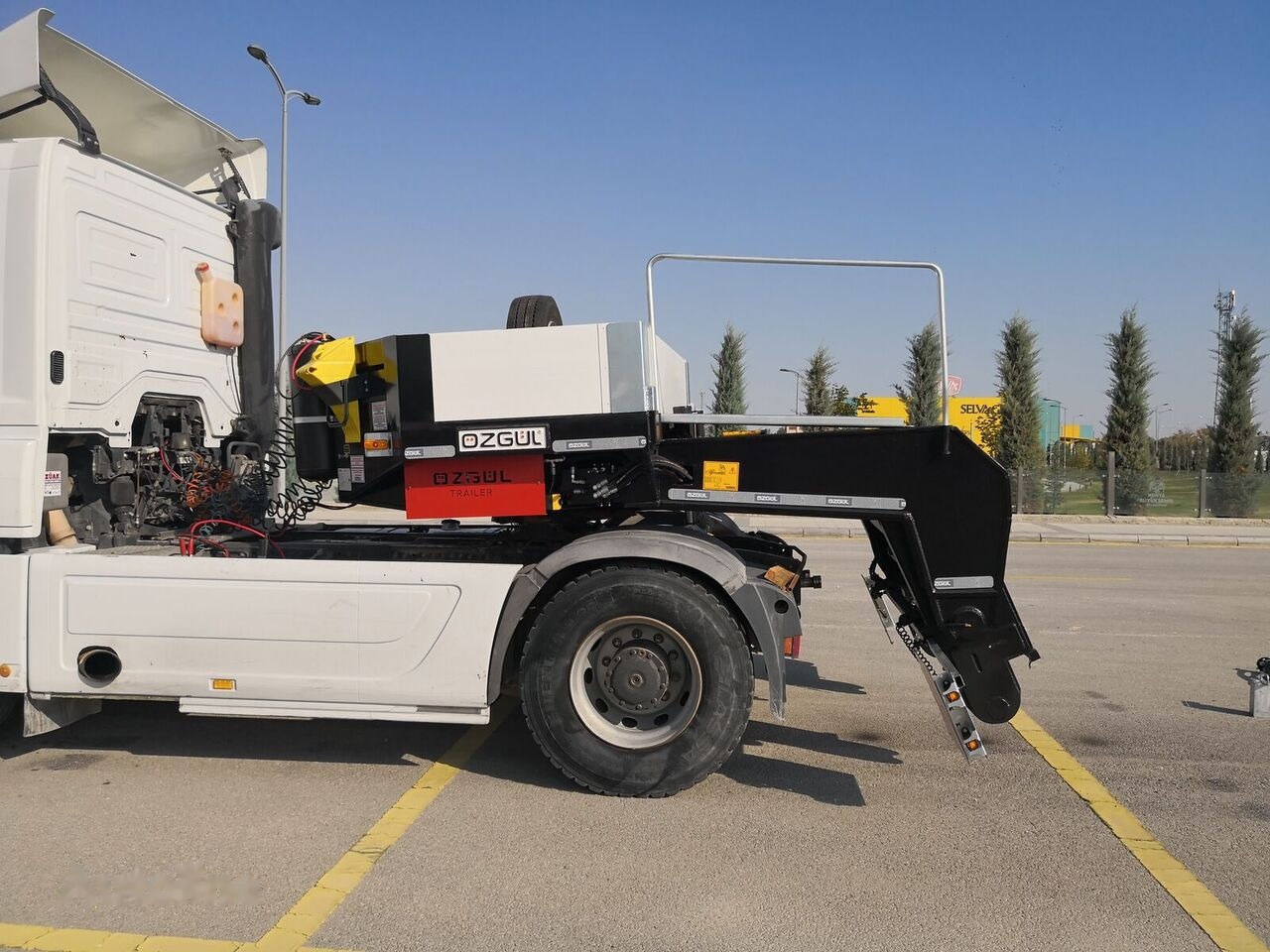 Özgül 2 AXLE LOW LOADER SEMI TRAILER - סמיטריילר עם מטען נמוך: תמונה 5 Özgül 2 AXLE LOW LOADER SEMI TRAILER - סמיטריילר עם מטען נמוך: תמונה 5