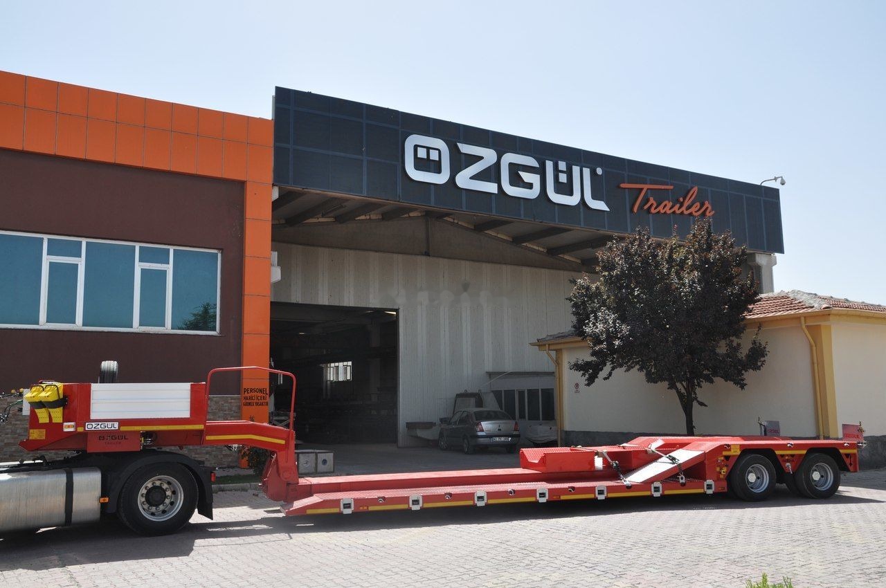 Özgül 2 AXLE LOW LOADER - סמיטריילר עם מטען נמוך: תמונה 1 Özgül 2 AXLE LOW LOADER - סמיטריילר עם מטען נמוך: תמונה 1