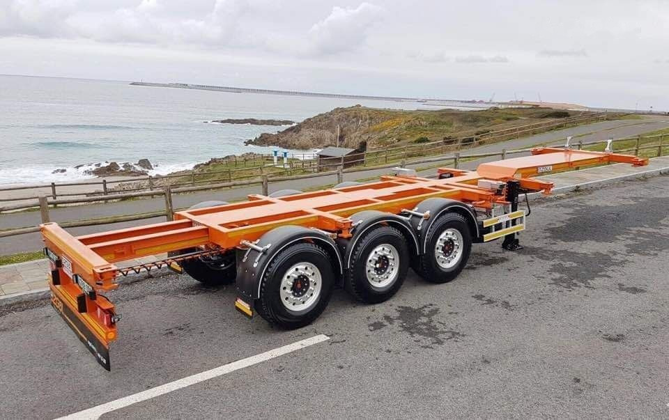 Özgül TELESCOBIC HIGH CUBE CONTAINER CHASSIS - סמיטריילר מוביל מכולות/ החלפת גוף: תמונה 5 Özgül TELESCOBIC HIGH CUBE CONTAINER CHASSIS - סמיטריילר מוביל מכולות/ החלפת גוף: תמונה 5